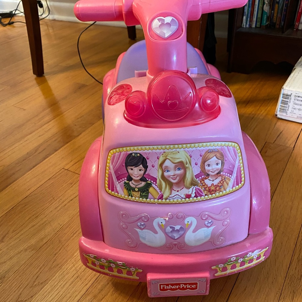 Fisher Price Princess Ride on!!!! - Picture 4 of 4